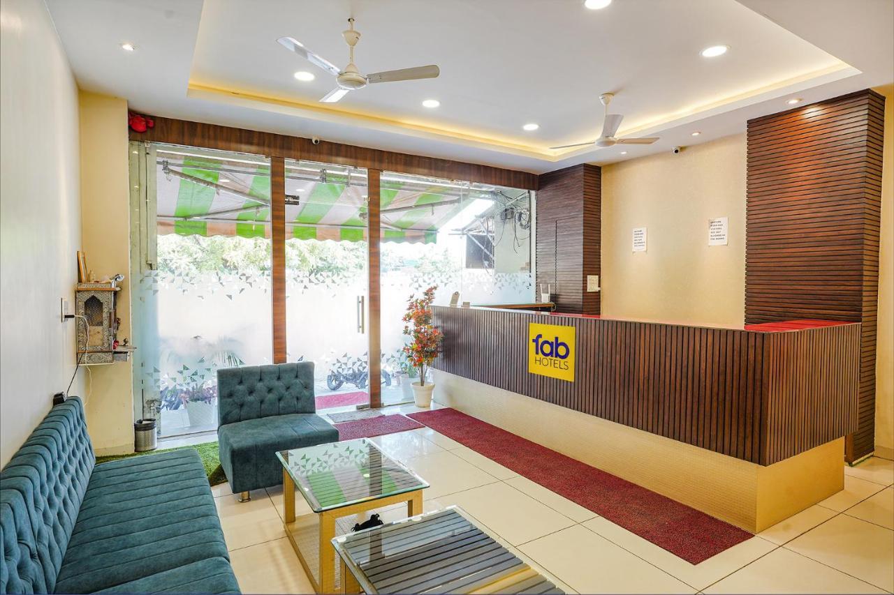 Fabhotel Sukh Vilas インドール エクステリア 写真