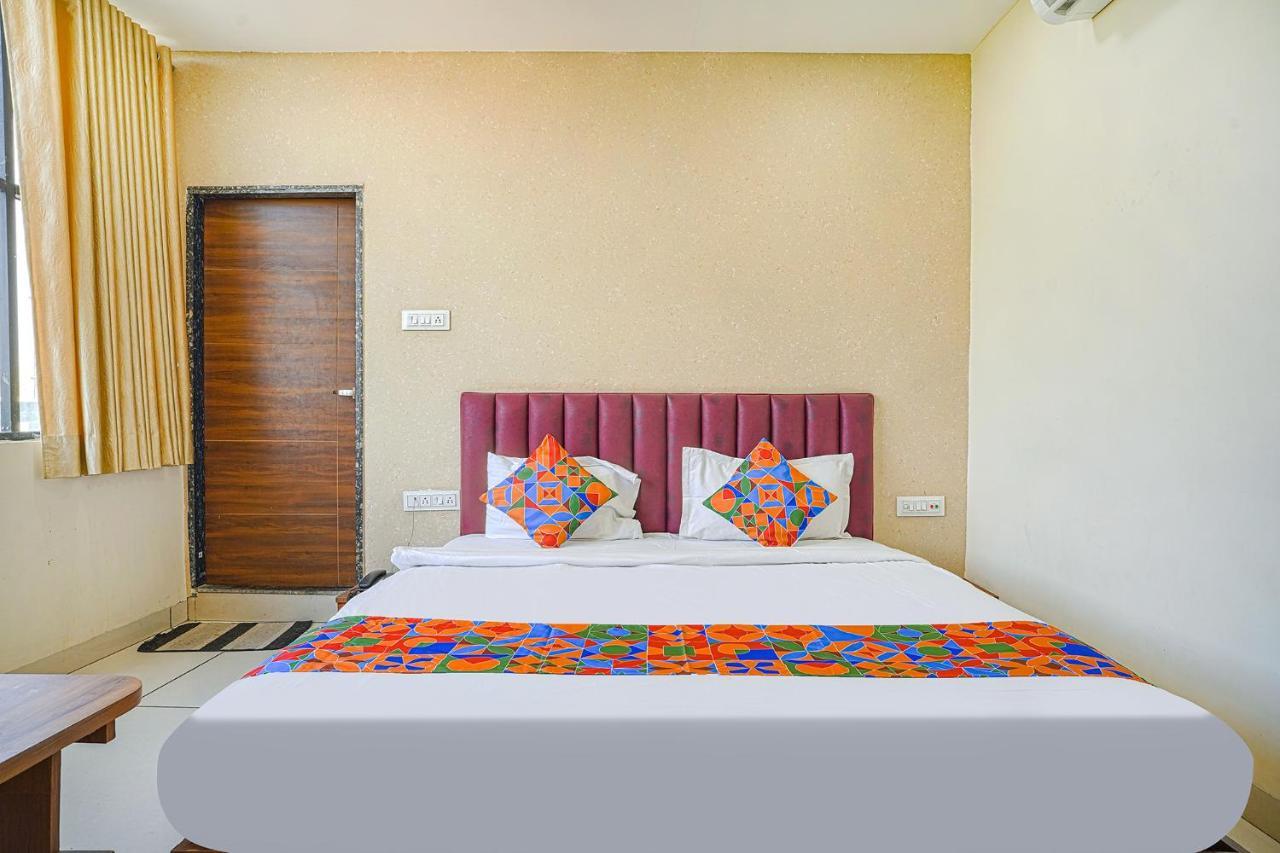 Fabhotel Sukh Vilas インドール エクステリア 写真