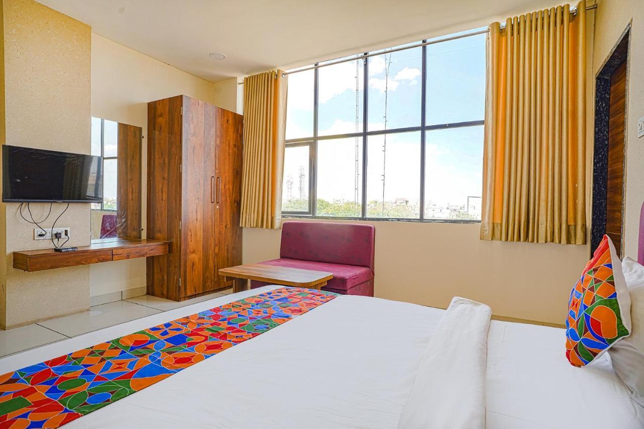 Fabhotel Sukh Vilas インドール エクステリア 写真