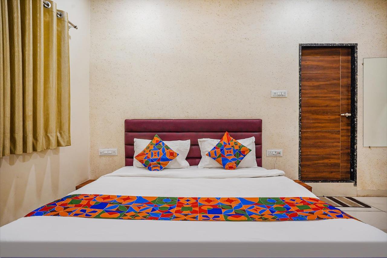 Fabhotel Sukh Vilas インドール エクステリア 写真
