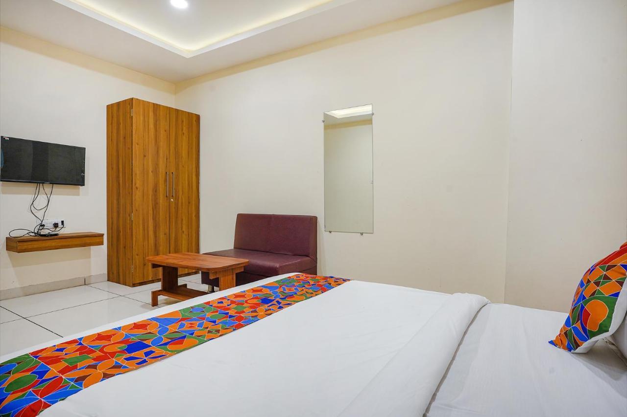 Fabhotel Sukh Vilas インドール エクステリア 写真