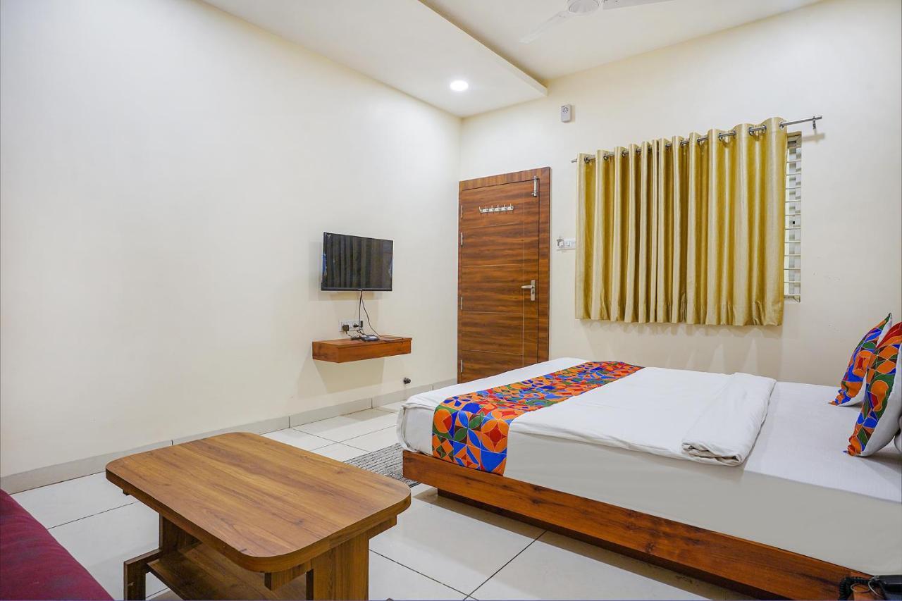 Fabhotel Sukh Vilas インドール エクステリア 写真