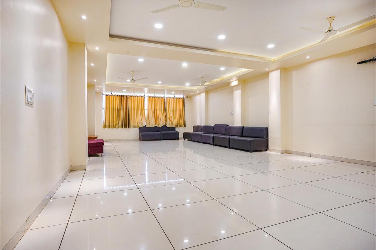 Fabhotel Sukh Vilas インドール エクステリア 写真