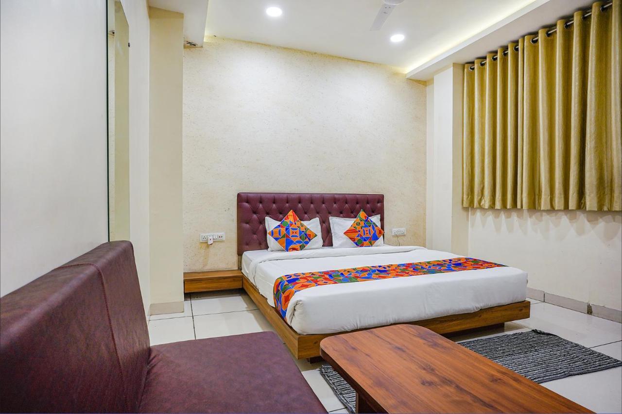 Fabhotel Sukh Vilas インドール エクステリア 写真